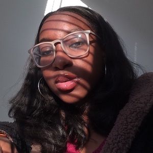 Meet your Posher, Logan